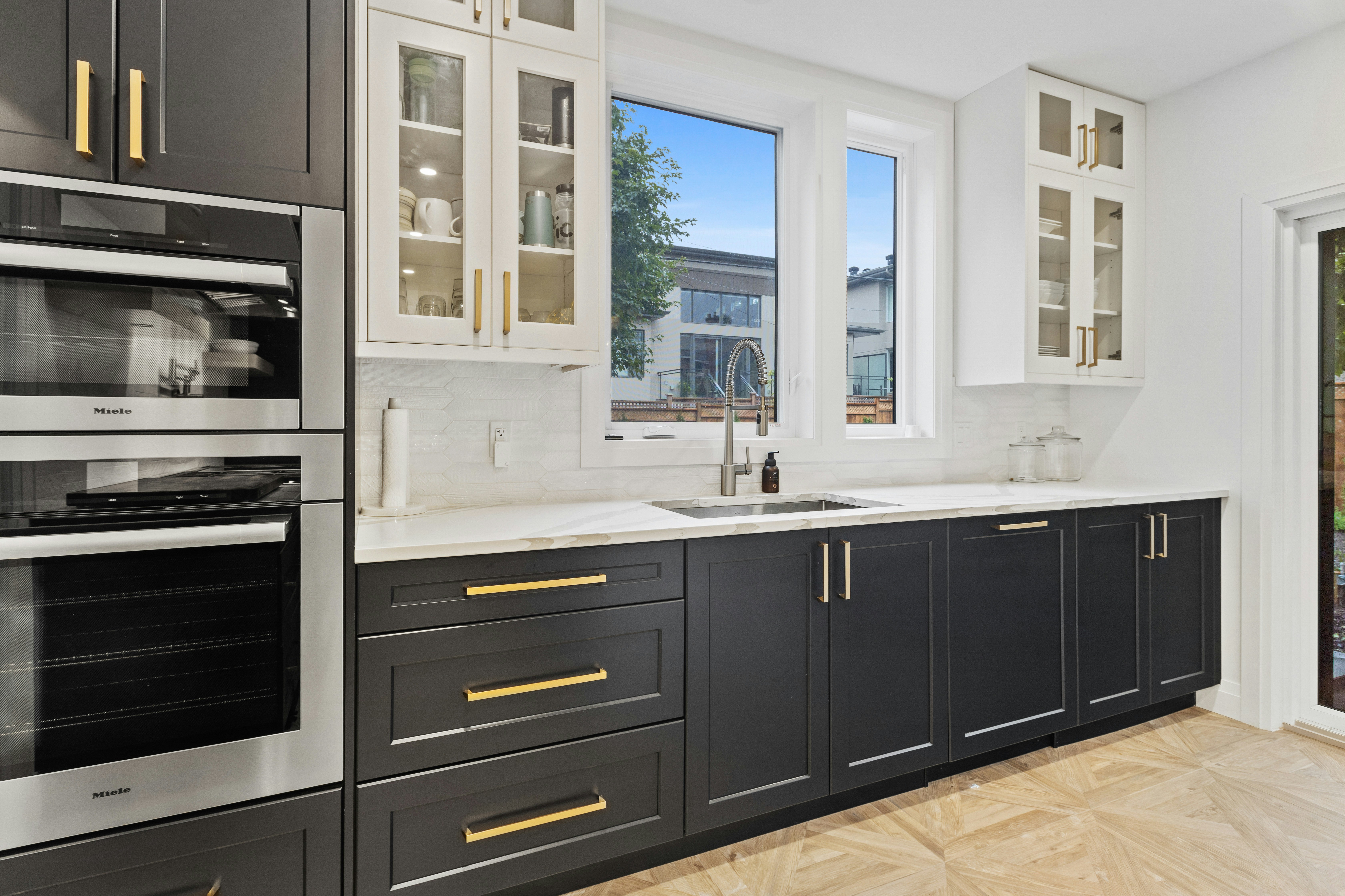 Cabinet installation in a kitchen